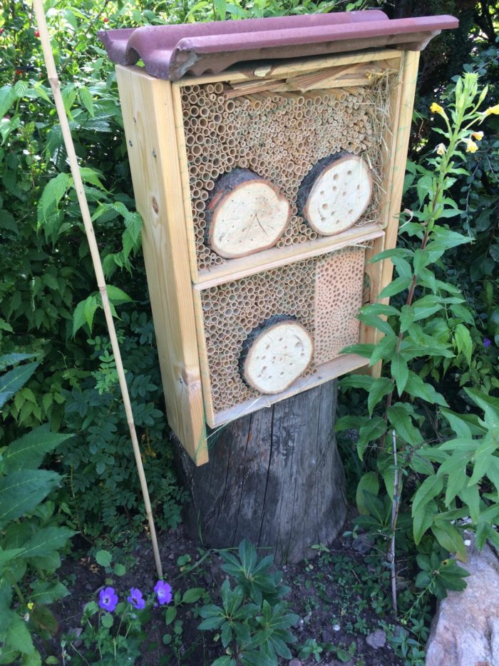 Bienenhotel selber gebaut